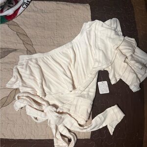 ♥️Free People Cream Ruffled Wrap Top